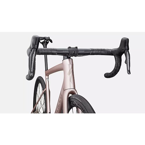Silniční kolo Specialized Tarmac SL8 Expert Ultegra Di2 Satin Champagne / Black Pearl extremsport.cz