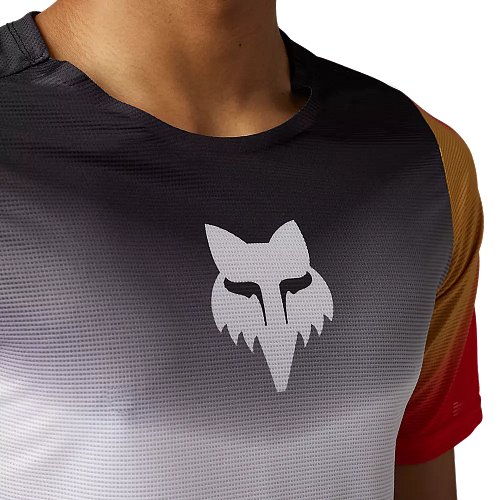 Dres Fox Flexair Novah black/white extremsport.cz